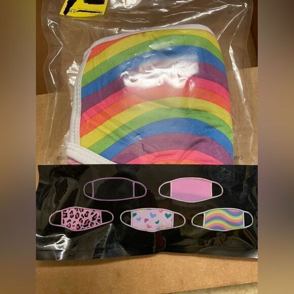 Mad Engine 5pk face masks - Picture 3 of 3